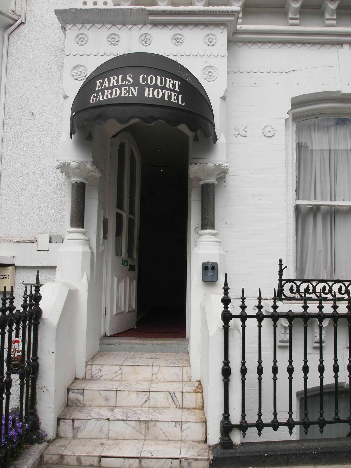 Earls Court Garden Hotel London Exterior photo